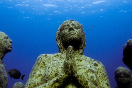 Podmořské muzeum soch v Cancúnu