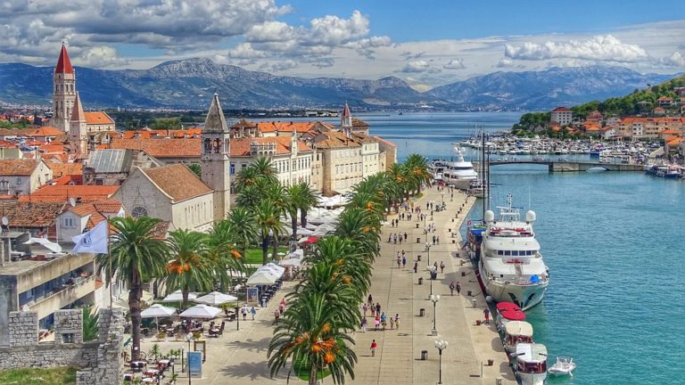 Pojedete do Chorvatska autem?